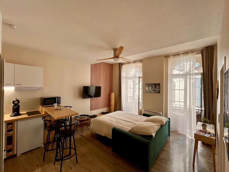 Chez Juliette, Proche Place Nationale Avec Parking มงโตบ็อง ภายนอก รูปภาพ